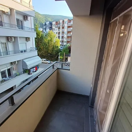 Apartman Cozy 2-guest Apt, Free Parking Skopje