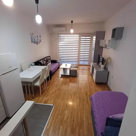 Cozy 2-guest Apt, Free Parking