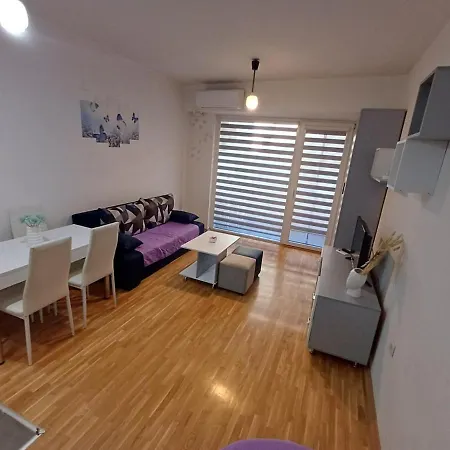 Apartament Cozy 2-guest Apt, Free Parking Skopje