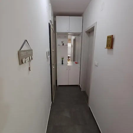 Apartament Cozy 2-guest Apt, Free Parking